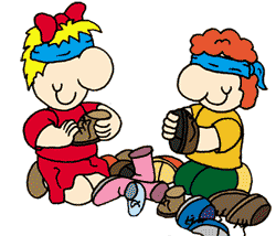 Kinder ertasten die Schuhe